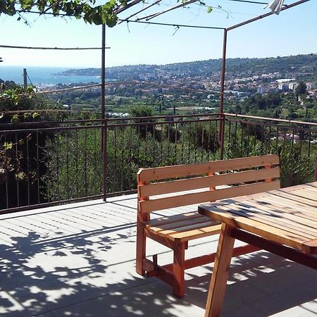Apartma Med Oljkami Spodnji Portorož Extérieur photo