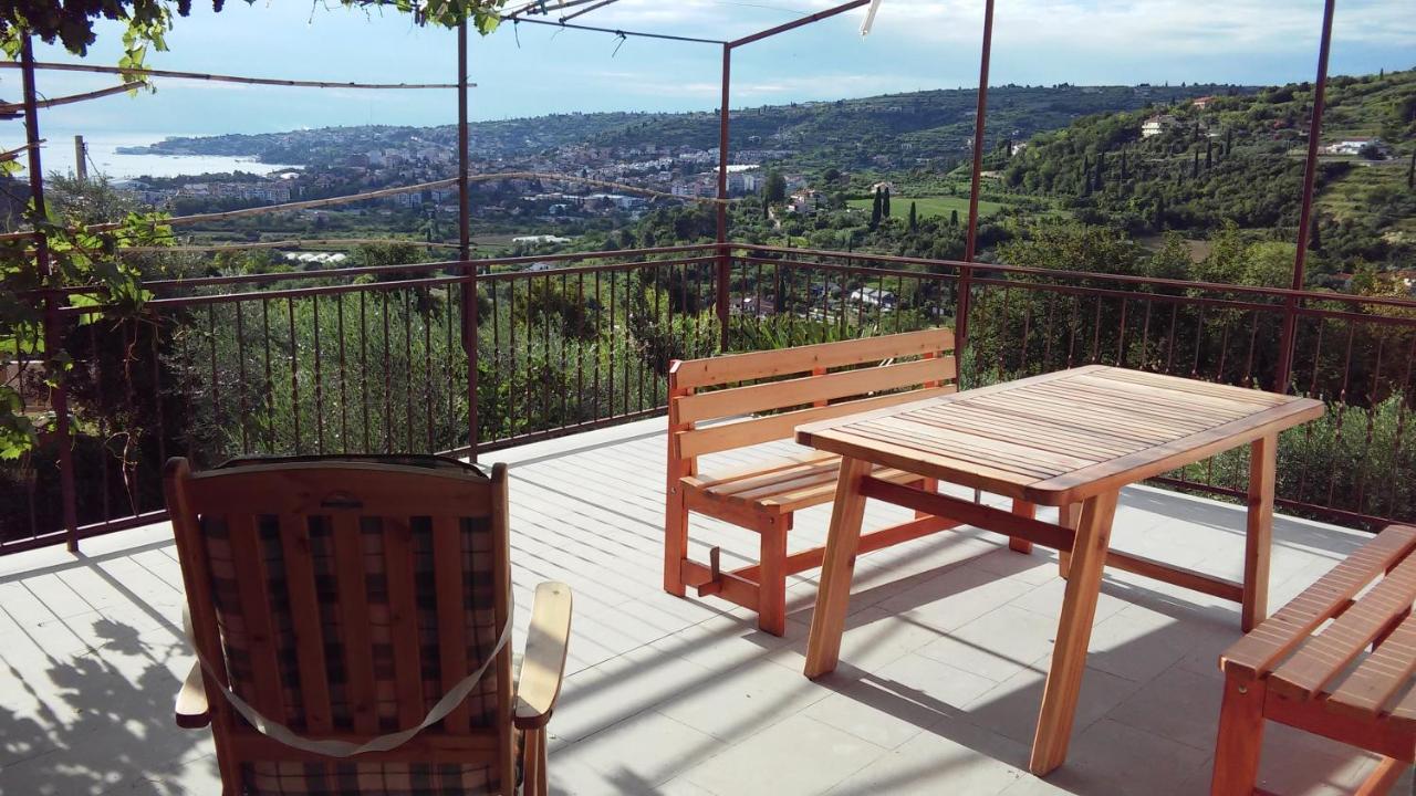 Apartma Med Oljkami Spodnji Portorož Extérieur photo