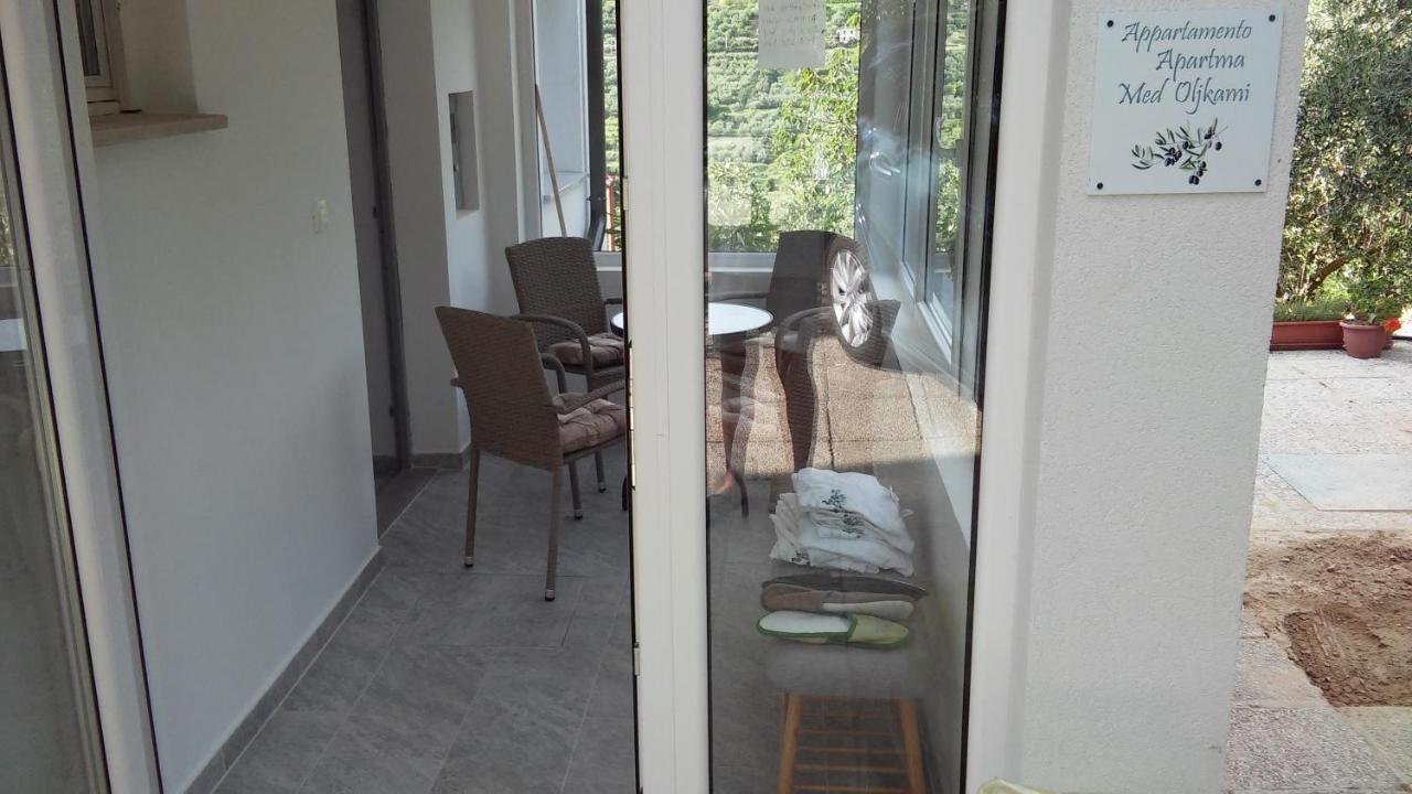 Apartma Med Oljkami Spodnji Portorož Extérieur photo